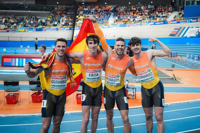 Relevo 4x400 masculino España, plata en el Europeo 'indoor'.