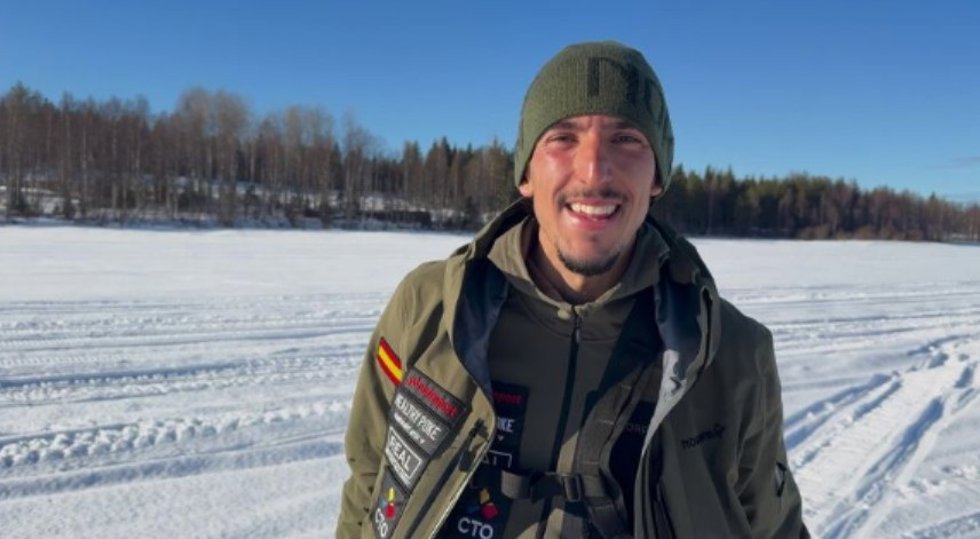 JuanCar Gimeno vence la Arctic Ultra, la carrera que recorre más de 500 km por el Ártico, estableciendo un nuevo récord