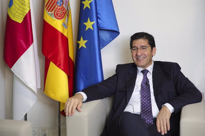 El vicepresidente segundo de la Junta de Castilla-La Mancha, José Manuel Caballero, durante una entrevista para Europa Press, a 7 de marzo de 2025, en Toledo, Castilla-La Mancha (España). José Manuel Caballero Serrano es vicepresidente segundo de la Junta
