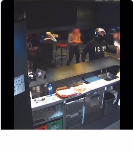 Uno de los robos con violencia de los presuntos detenidos.