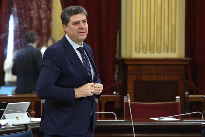 Archivo - El conseller de Turismo, Jaume Bauzà.
