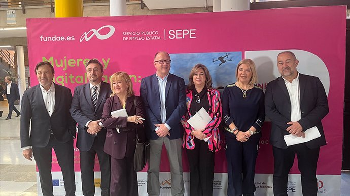 La UCLM acoge en Albacete una jornada centrada en la mujer, innovación, digitalización y pyme.