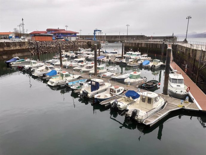 Archivo - Puerto de Lastres, en el concejo de Colunga.