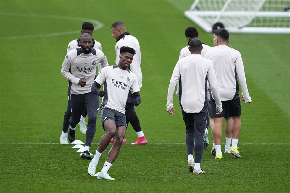 Aurelien Tchouameni y Antonio Rudiger durante un entrenamiento del Real Madrid