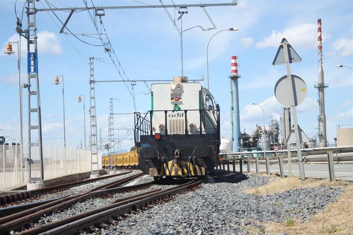 Adif empezará a instalar el tercer carril para conectar el Port de Tarragona en las próximas semanas