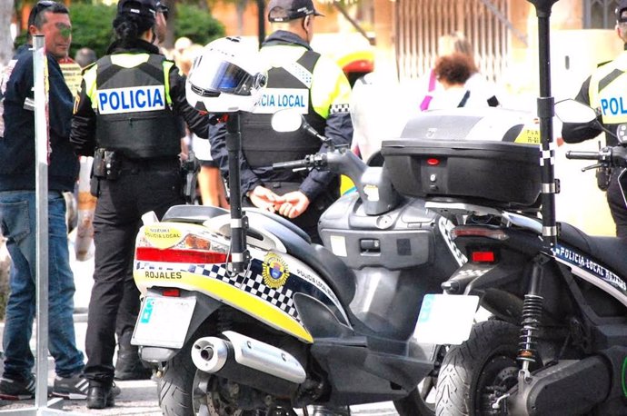 Agentes de la Policía Local de Rojales (Alicante), en una imagen de archivo.
