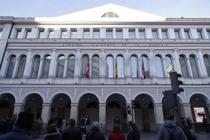 Archivo - Exterior del Teatro Calderón.
