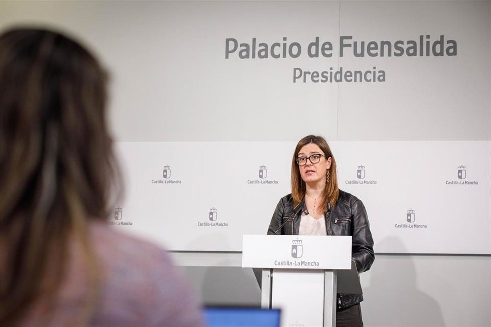 La consejera Portavoz del Gobierno regional, Esther Padilla, comparece en rueda de prensa, en el Palacio de Fuensalida, para informar sobre los acuerdos adoptados por el Consejo de Gobierno.