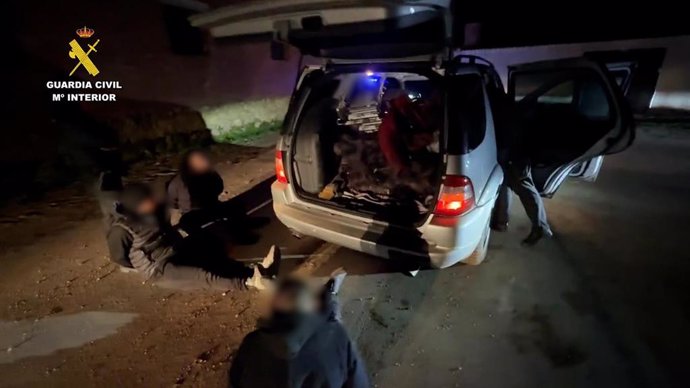 Detención de los tres delincuentes, en la segunda fase de la operación.