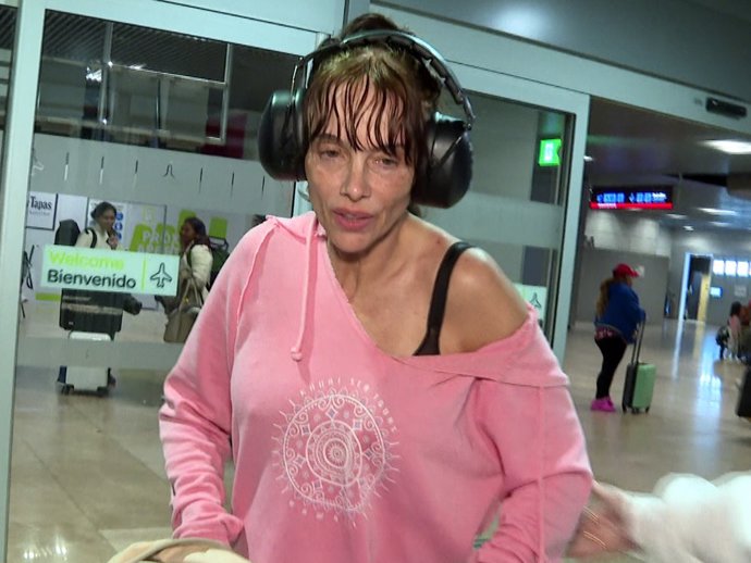 Beatriz Rico, a su llegada a Madrid tras abandonar 'Supervivientes'