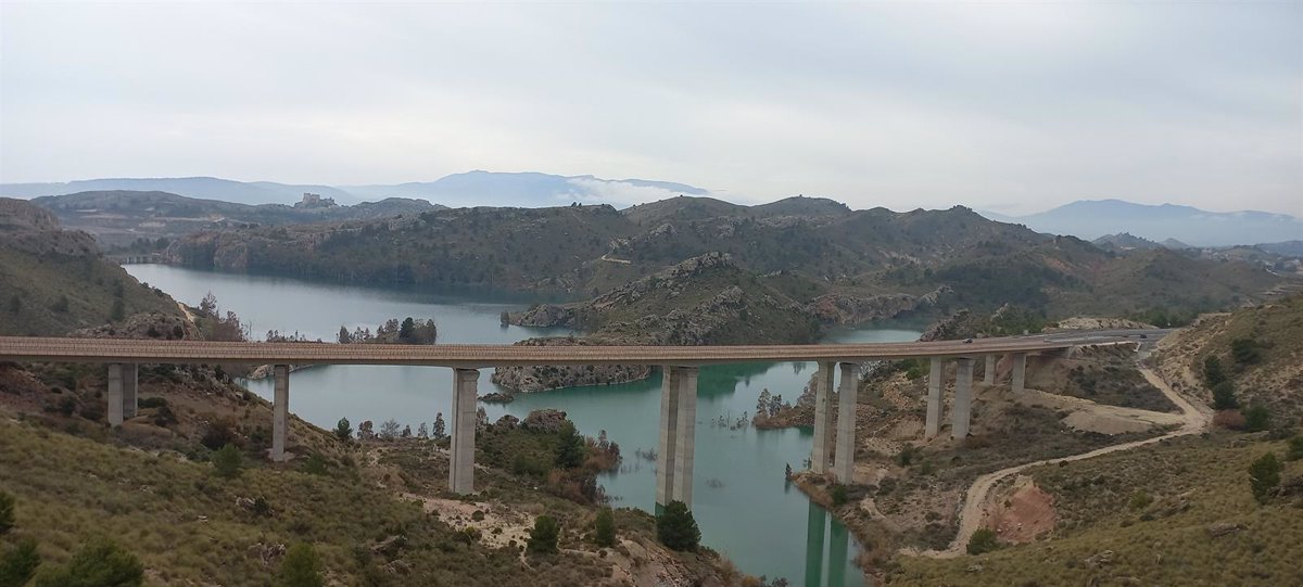 Los pantanos de la cuenca del Segura ganan 38 hectómetros cúbicos en la última semana