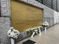 La calle Téllez recuerda a los ciudadanos anónimos que ayudaron en el 11-M: "Fue el día más difícil y triste de mi vida"