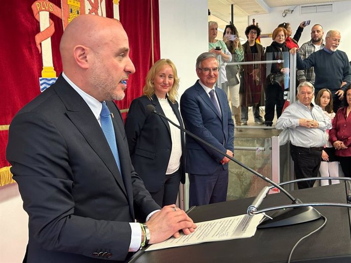 El delegado del Gobierno en Catalunya, Carlos Prieto, preside la toma de posesión de Elisabet Romero como subdelegada del Gobierno en Tarragona