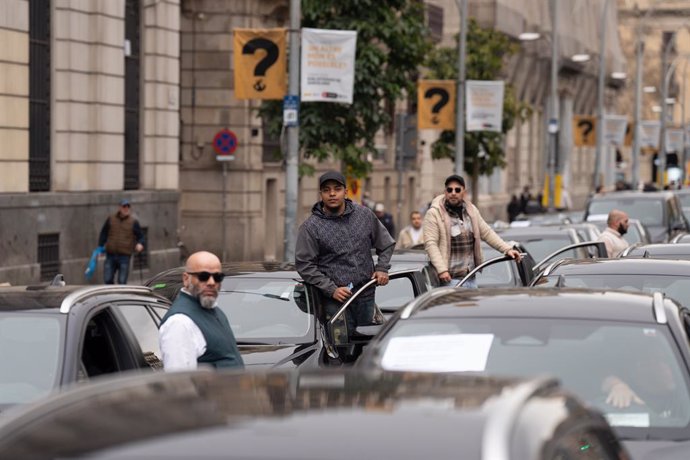 Conductors i empresaris de VTC durant la marxa lenta