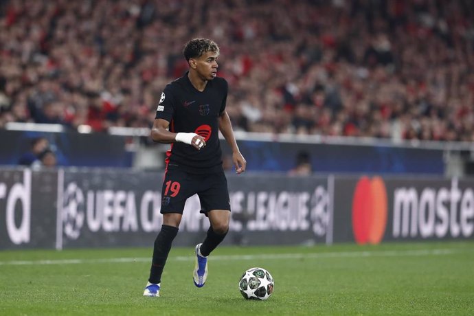 El jugador del FC Barcelona Lamine Yamal durante la ida de los octavos de final de la Liga de Campeones.