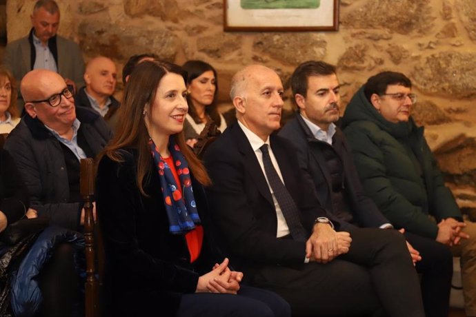 La conselleira do Medio Rural, María José Gómez, en un acto en Vedra