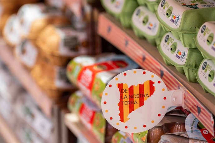 Productes catalans en un supermercat de Caprabo