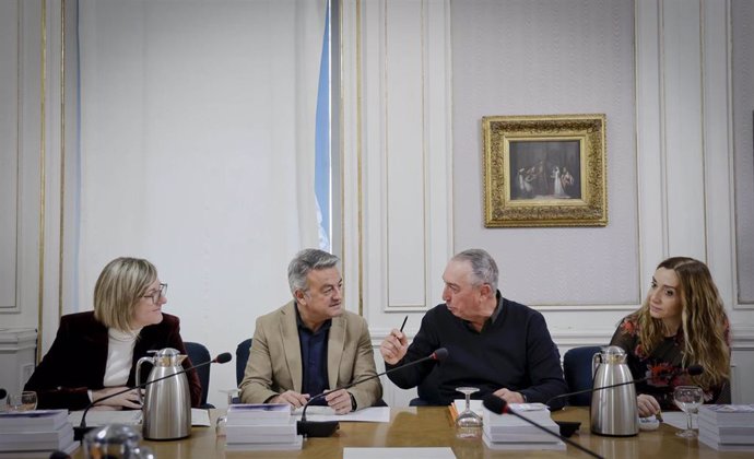 Diputados del PSPV y de Compromís este martes en la junta de síndics