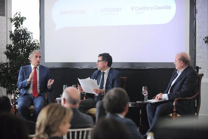 Los exministros Íñigo de la Serna y Miguel Sebastián participan en Santander en el encuentro 'Diálogos para el Desarrollo'