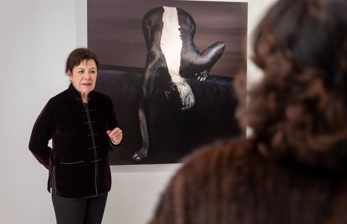 La artista peruana Cecilia Paredes