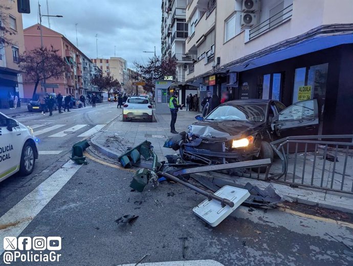 Accidente de tráfico en la Avenida de Dílar el pasado domingo por la mañana