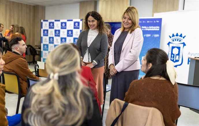Visita a las Lanzaderas de Empleo del proyecto 'Hubs de Activación de la Empleabilidad' en Huelva.