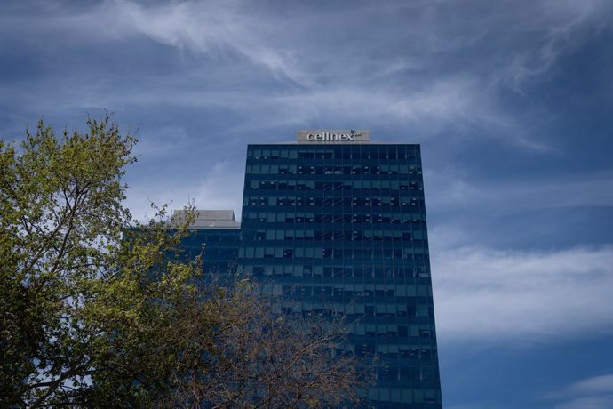 Archivo - Les torres Llevant i Ponent d'Iberdrola Inmobiliaria