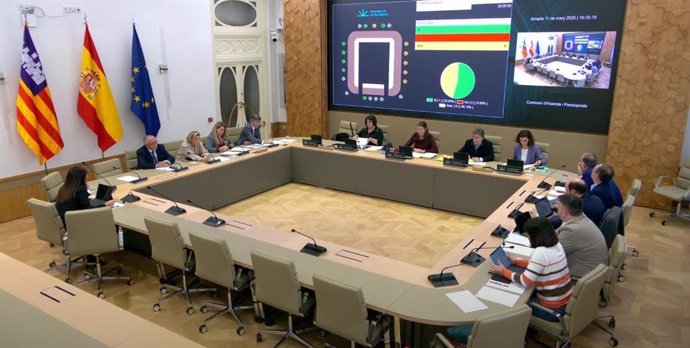 Reunión de comisión de la Comisión de Hacienda y Presupuestos del Parlament