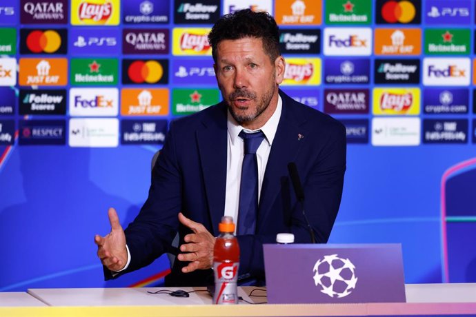 Archivo - Diego Pablo Simeone, head coach of Atletico de Madrid, attends his press conference ahead of the UEFA Champions League, football match against SK Slovan Bratislava, at Riyadh Air Metropolitano on December 10, 2024, in Madrid, Spain.