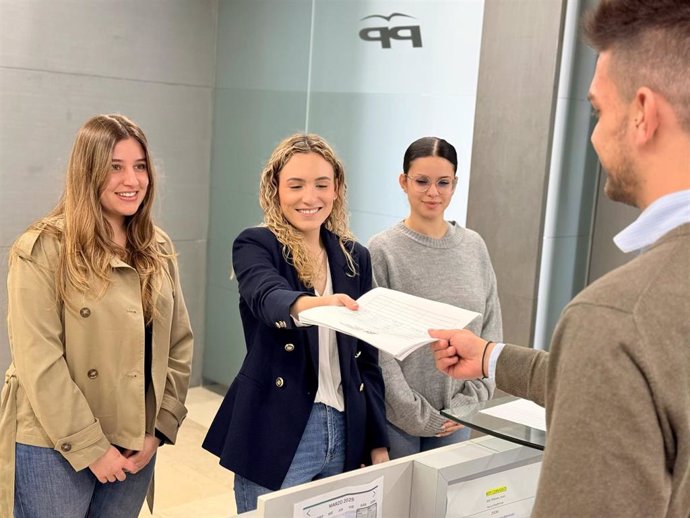 Mireia Martínez presneta su candidatura a presidir las Nuevas Generaciones del PP en Mallorca.