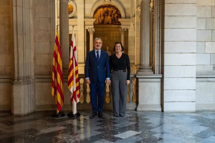 El alcalde de Barcelona, Jaume Collboni, y la consellera de Economía y Finanzas Alícia Romero