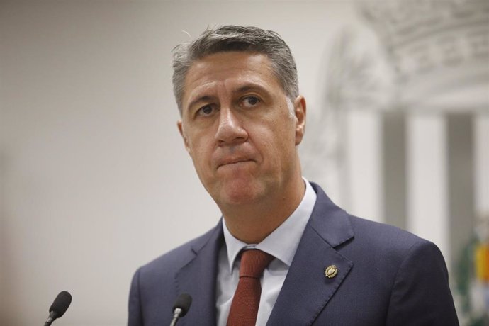 Archivo - El alcalde de Badalona, Xavier García Albiol, durante una rueda de prensa en el edificio del Ayuntamiento, a 22 de octubre de 2021, en Badalona, Barcelona, Catalunya (España)