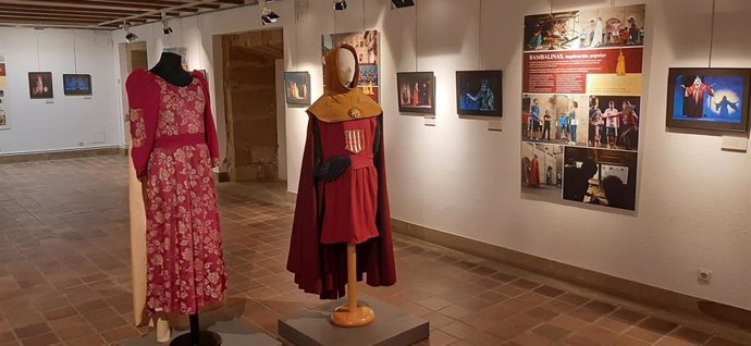 El Centro Fundación Caja Rioja Haro expone "Crónicas Najerenses. Recreación histórica en el corazón de un pueblo"