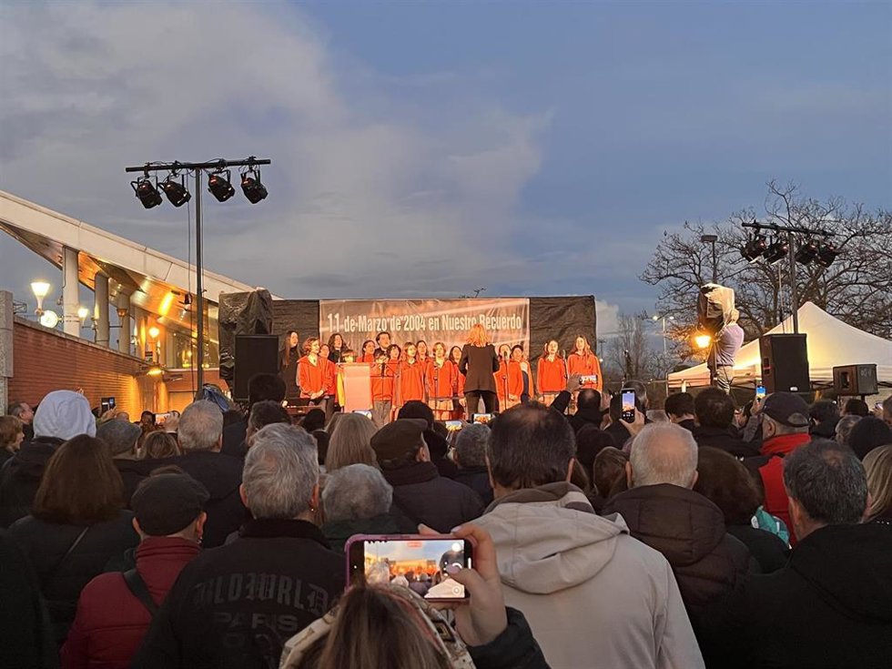 Acto de homenaje a la víctimas del 11-M en la estación de Cercanías de El Pozo.
