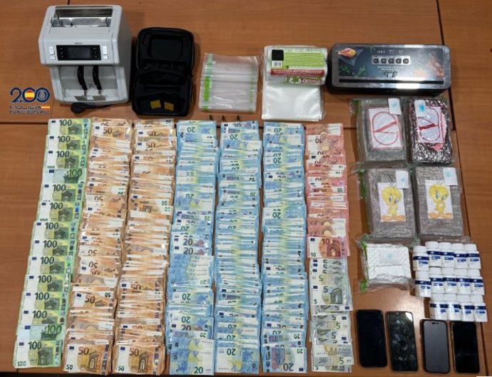 Material incautado por la Policía Nacional.
