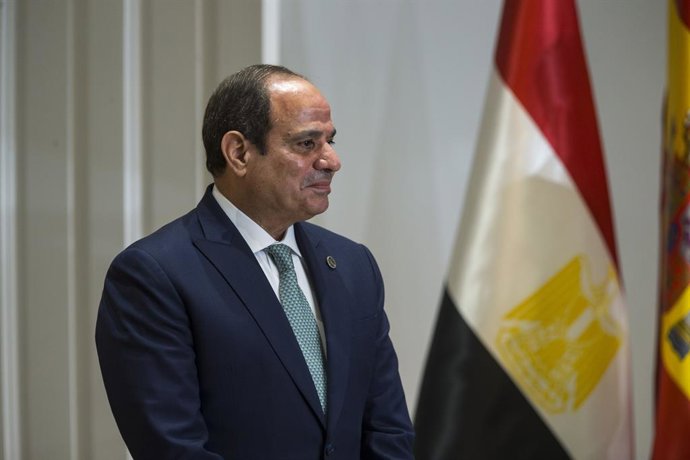 19 de fevereiro de 2025, Madri, Madri, Espanha: O presidente egípcio Abdelfatah al-Sisi na sede oficial do governo espanhol no Palácio da Moncloa, em Madri, durante uma reunião com o primeiro-ministro espanhol Pedro Sanchez, durante uma reunião para um en