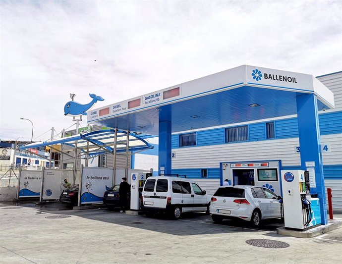 Archivo - Estación de servicio Ballenoil