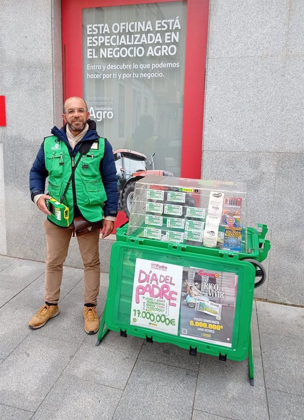 El vendedor de la ONCE Ismael Ventas
