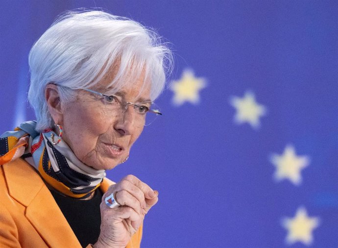 06 March 2025, Hesse, Frankfurt/Main: Christine Lagarde, President of the European Central Bank (ECB), speaks at the Bank's regular press conference after the Governing Council meeting. The European Central Bank (ECB) cuts key interest rates in the eurozo