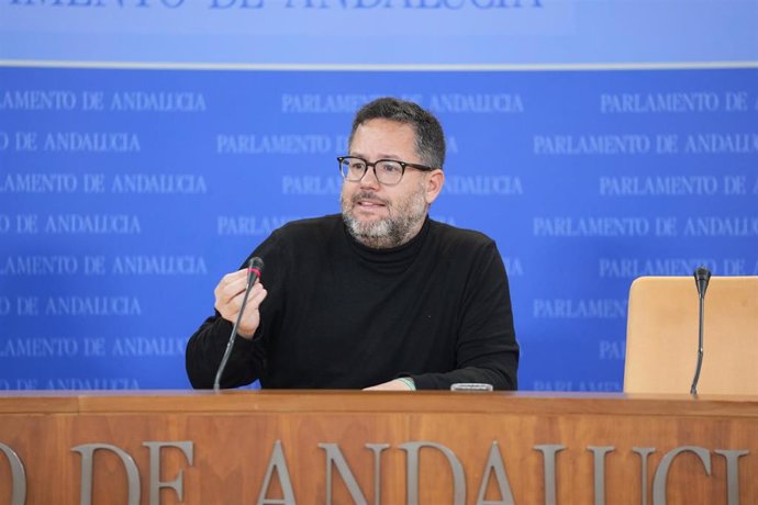 El portavoz de Adelante Andalucía, José Ignacio García, este miércoles en rueda de prensa.