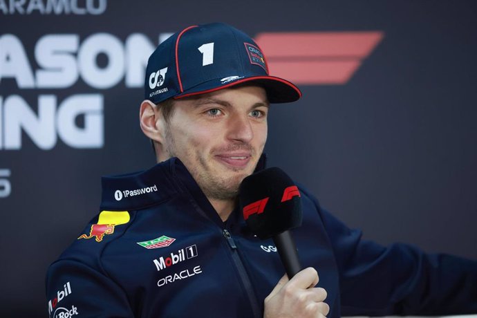 El piloto neerlandés de F1 Max Verstappen (Red Bull), en los test de Baréin 2025.  