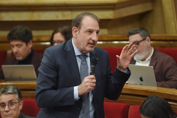 El conseller de Justicia y Calidad Democrática de la Generalitat, Ramon Espadaler, durante la sesión de control al Govern en el pleno del Parlament