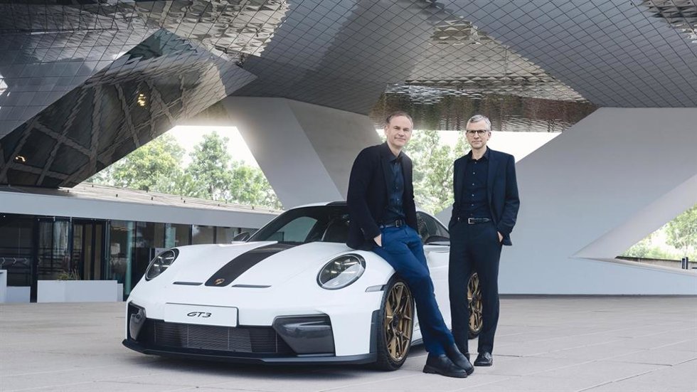 El consejero delegado de Porsche AG, Oliver Blume y el director financiero de Porsche, Jochen Breckner.