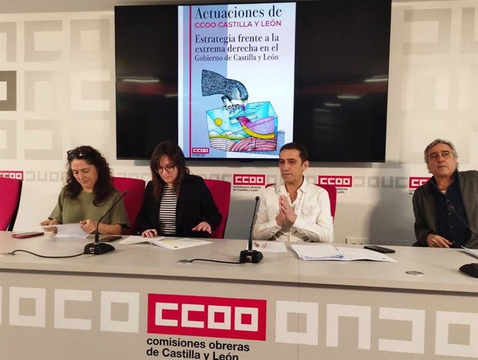 El TSJCyL restituye a CCOO la representatividad institucional arrebata por Vox y la subvención de 1.300.000 euros . En la foto, en el centro, Vicente Andrés.