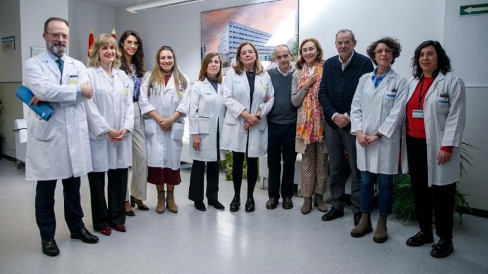 La consejera de Salud y Política Sociales, María Martín, junto al gerente del SERIS, Luis Ángel González, se reúne con el presidente de ARSIDO, Mariano Otal, para avanzar en el programa de atención específica a las personas con Síndrome de Down
