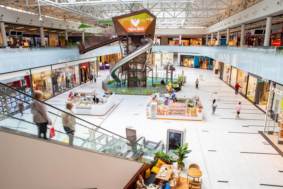 Archivo - Centro Comercial. 