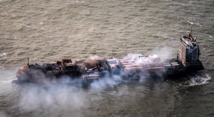 11 March 2025, United Kingdom, Grimsby: The Solong container ship drifts in the Humber Estuary, off the coast of East Yorkshire following a collision with the MV Stena Immaculate oil tanker, operating as part of the US government's Tanker Security Program