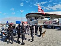 Policía vigila al detalle el derbi y avisa que conductas violentos y racistas o llevar bengalas supondrán la expulsión