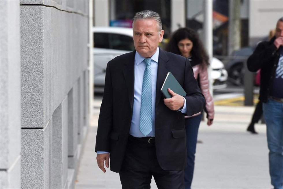 Archivo - El ex senador del PP Alfredo Prada llega a la Audiencia Nacional, a 19 de marzo de 2024, en Madrid (España). 