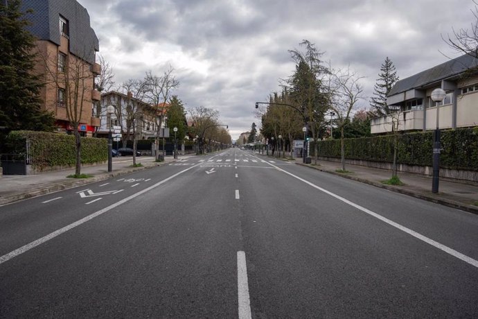 Eliminación de plazas de aparcamiento por la realización de un nuevo 'bidegorri' en Vitoria-Gasteiz